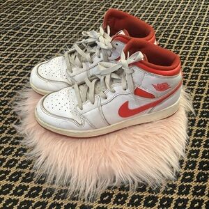 Nike Women's Sneakers dunks- White and Redish